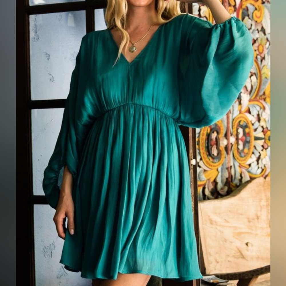 Jodifl Satin Dolman Sleeve Emerald Mini Dress